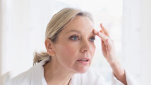 Doctor reveals 8 home remedies to grow in thinning eyebrows