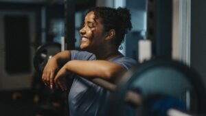 Can lifting weights clear out your skin?