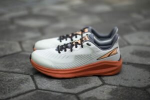 SHOE REVIEW: Altra Experience Form