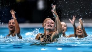 Artistic Swimmers Reveal How They Keep Their Hair and Makeup Perfect Artistic Swimmers Reveal How They Keep Their Hair and Makeup Perfect
