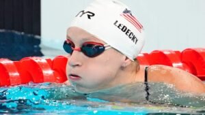 American swimmer qualifies for final
