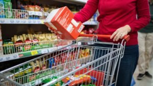 I’m an expert who helped Coca-Cola, Kellogg’s and Ferrero make their  products addictive… here’s how they get you hooked and why I’ve cut out junk food entirely