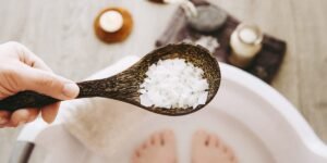 Magnesium bath flakes: The top benefits and how they rival supplements, according to a leading neuroscientist
