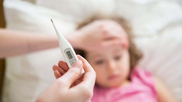 HSE issue urgent warning over ‘life-threatening’ illness with six key symptoms to look out for