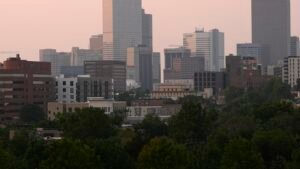 Wildfire smoke is extra risky for some. How to protect your health : Shots