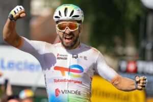Tour de France: Anthony Turgis wins chaotic and captivating gravel stage 9 as Tadej Pogačar goes on the attack Tour de France: Anthony Turgis wins chaotic and captivating gravel stage 9 as Tadej Pogačar goes on the attack